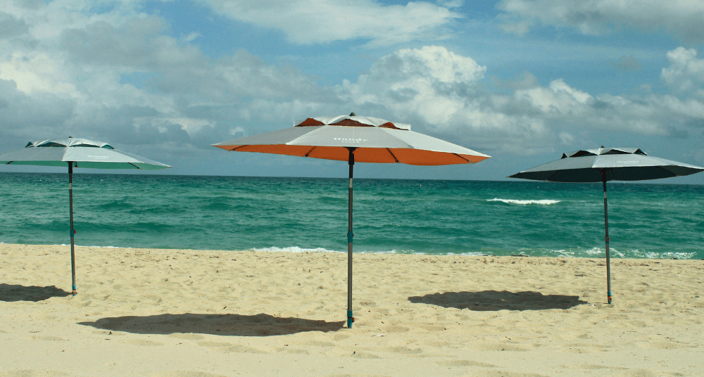 The Ultimate Beach Umbrella Buying Guide: 7 Key Factors for 2026 - Handy Beach Goods