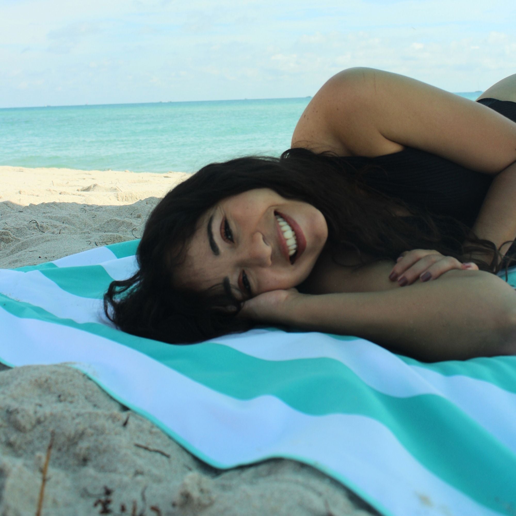 Sand resistant beach blanket with umbrella hole – Handy Beach Goods