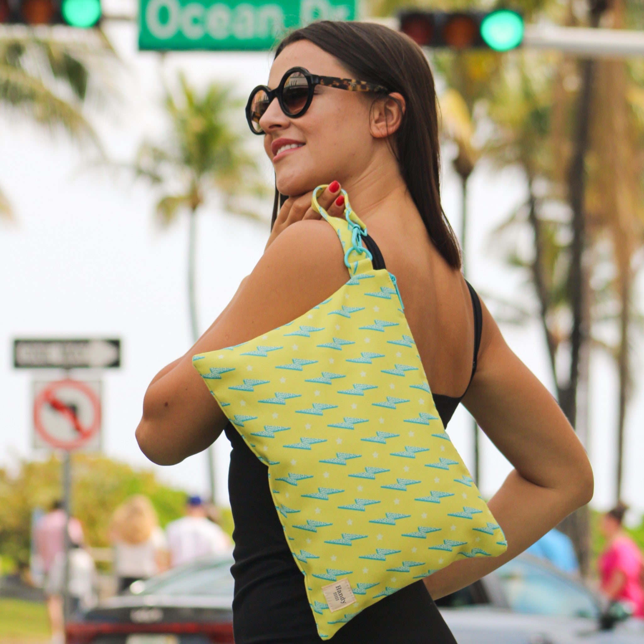 Water resistant beach wristlet bag with loop strap – Handy Beach Goods