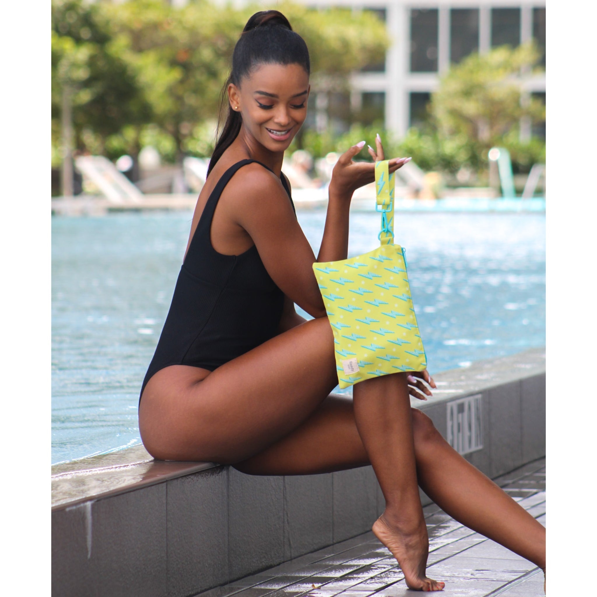 Water resistant beach wristlet bag with loop strap – Handy Beach Goods