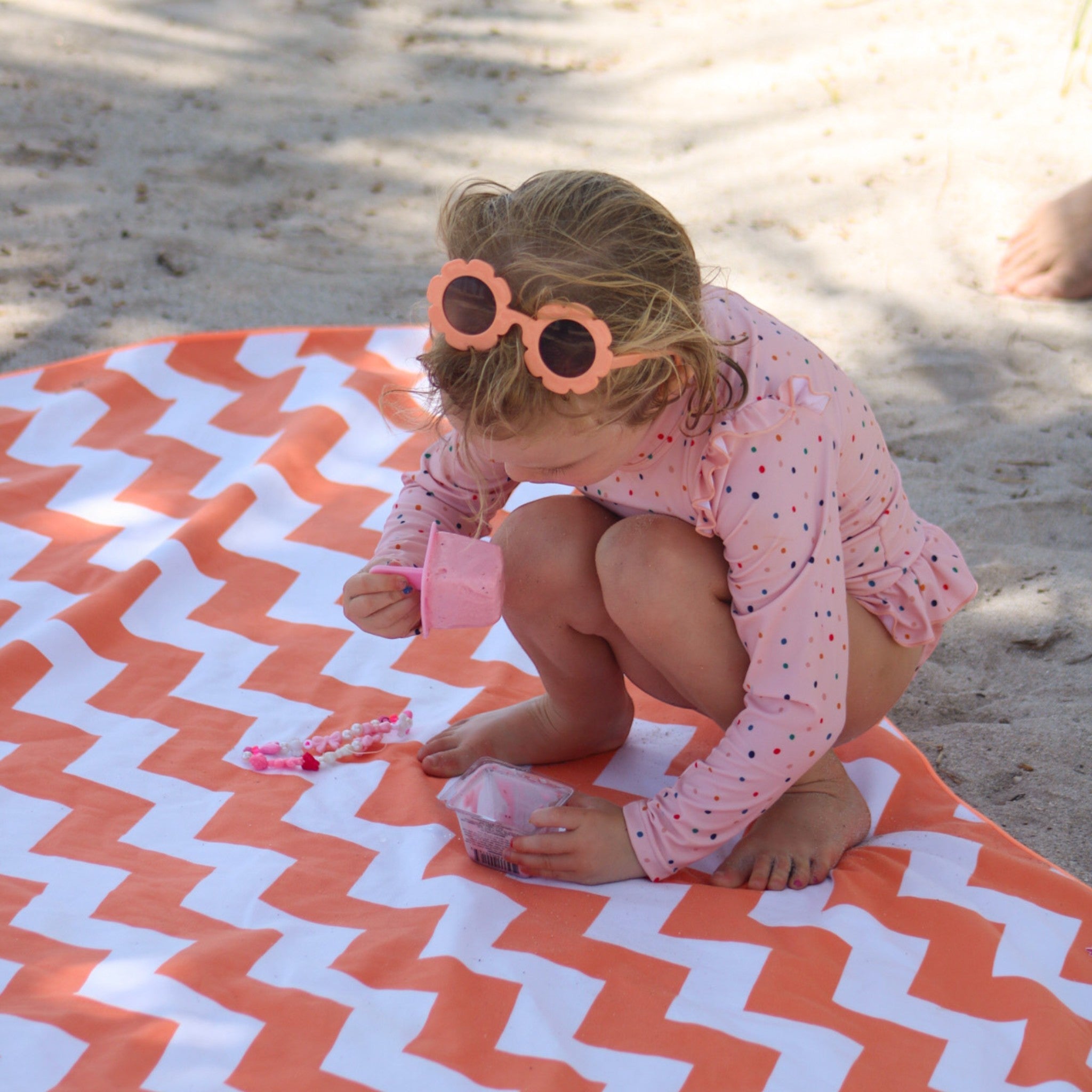 Sand resistant beach blanket with umbrella hole – Handy Beach Goods