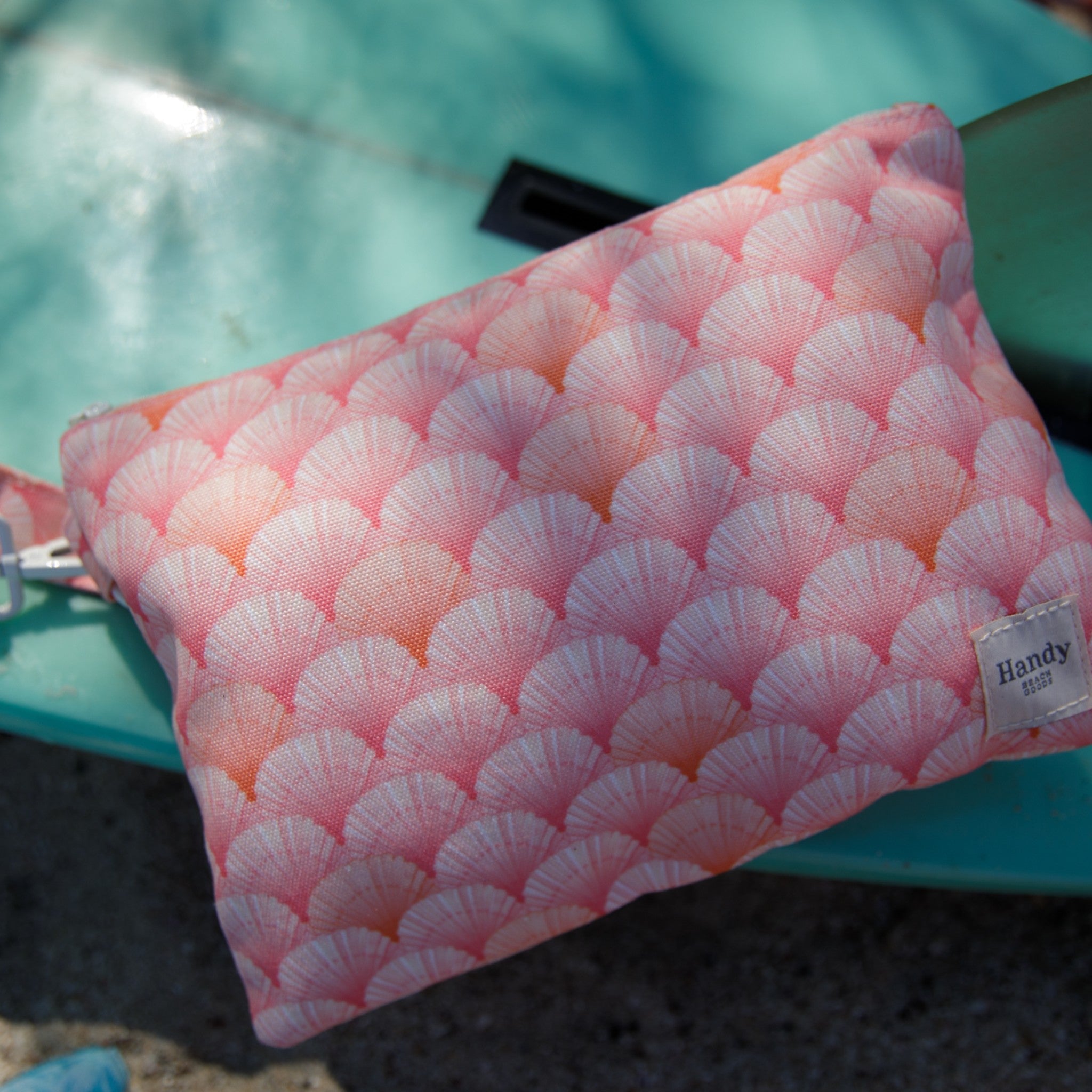 Water resistant beach wristlet bag with loop strap – Handy Beach Goods
