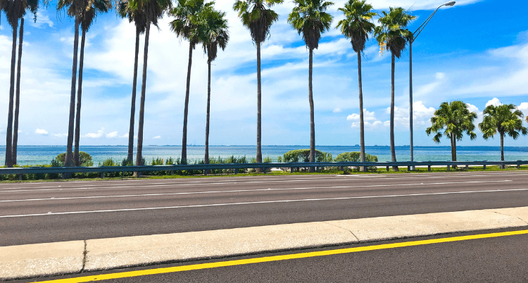 Memorial Day Beach Rush 2026: Survive the Crowds (and the Wind) - Handy Beach Goods