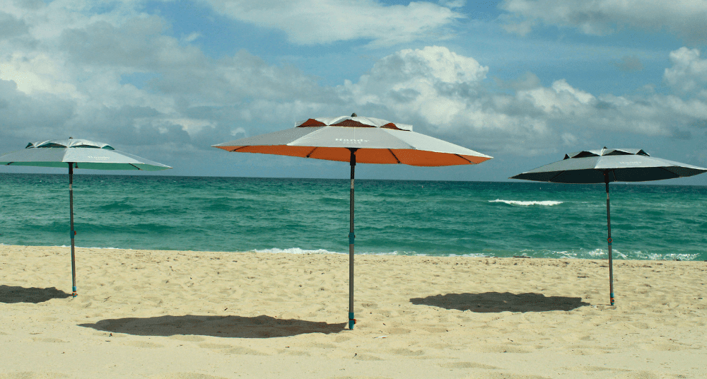 The Ultimate Beach Umbrella Buying Guide: 7 Key Factors for 2026 - Handy Beach Goods