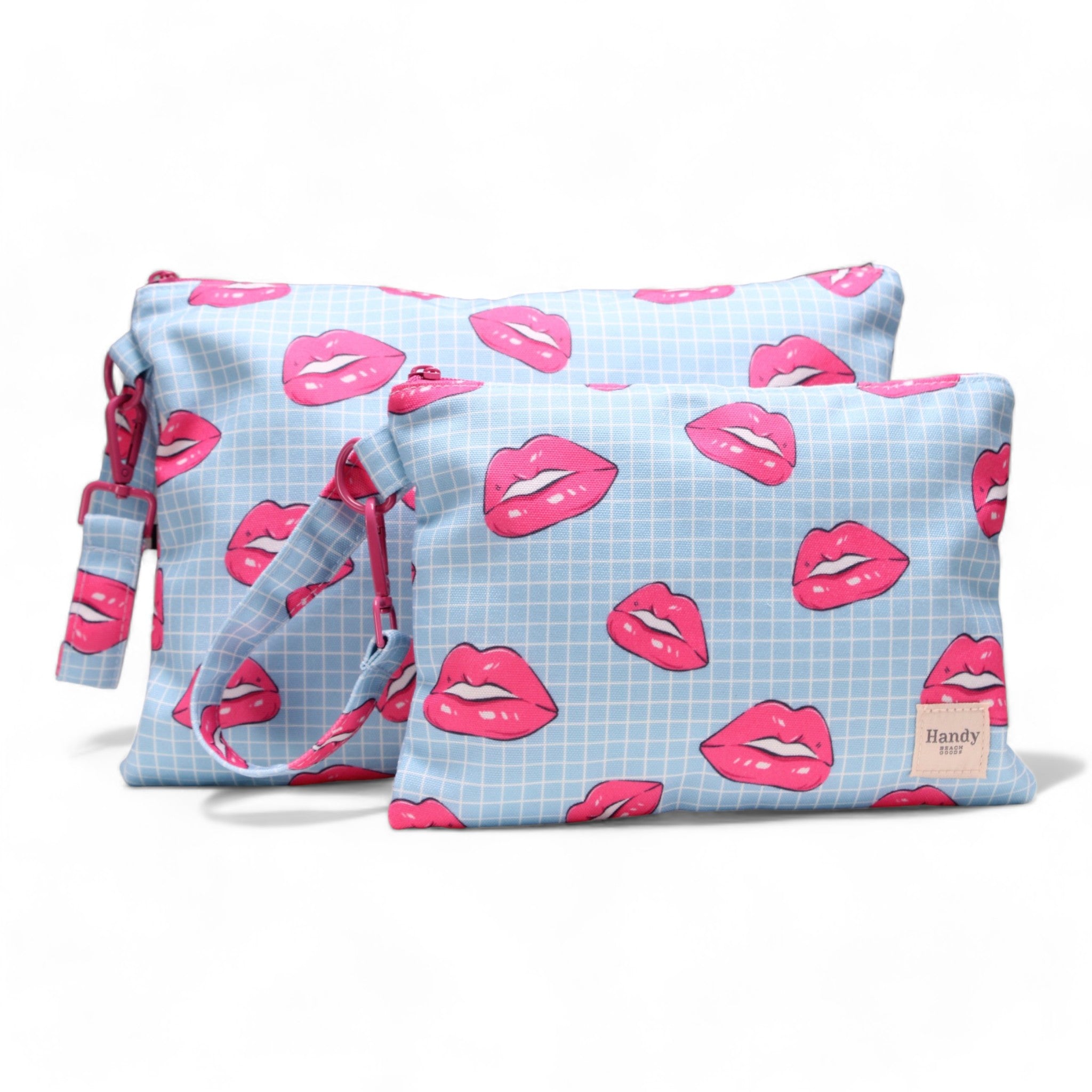 LIPS - POUCH WITH WRISTLET BUCKLE 